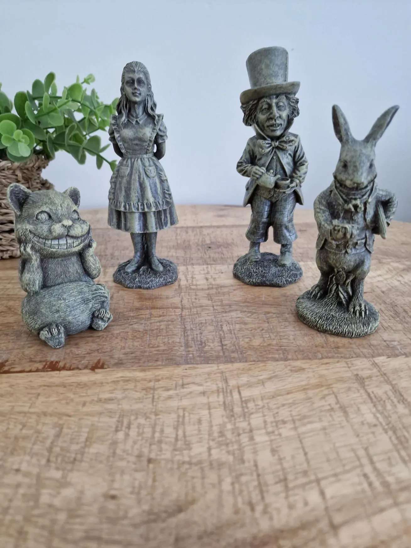 Set of 4 Small Vintage Style Alice in Wonderland Figures Characters Alice, Mad Hatter, White Rabbit, Cheshire Cat Ornament Statue