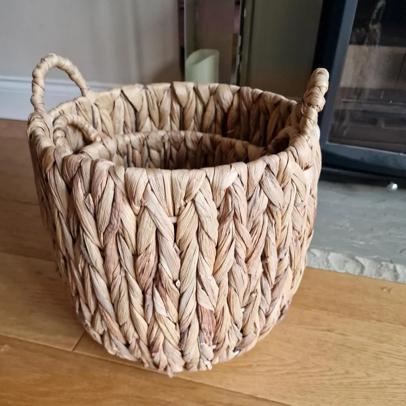 Set of 2 Natural Woven Baskets Storage or Display Planter Pot