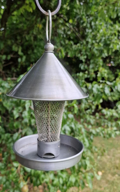 Outdoor Hanging Metal Bird Feeder